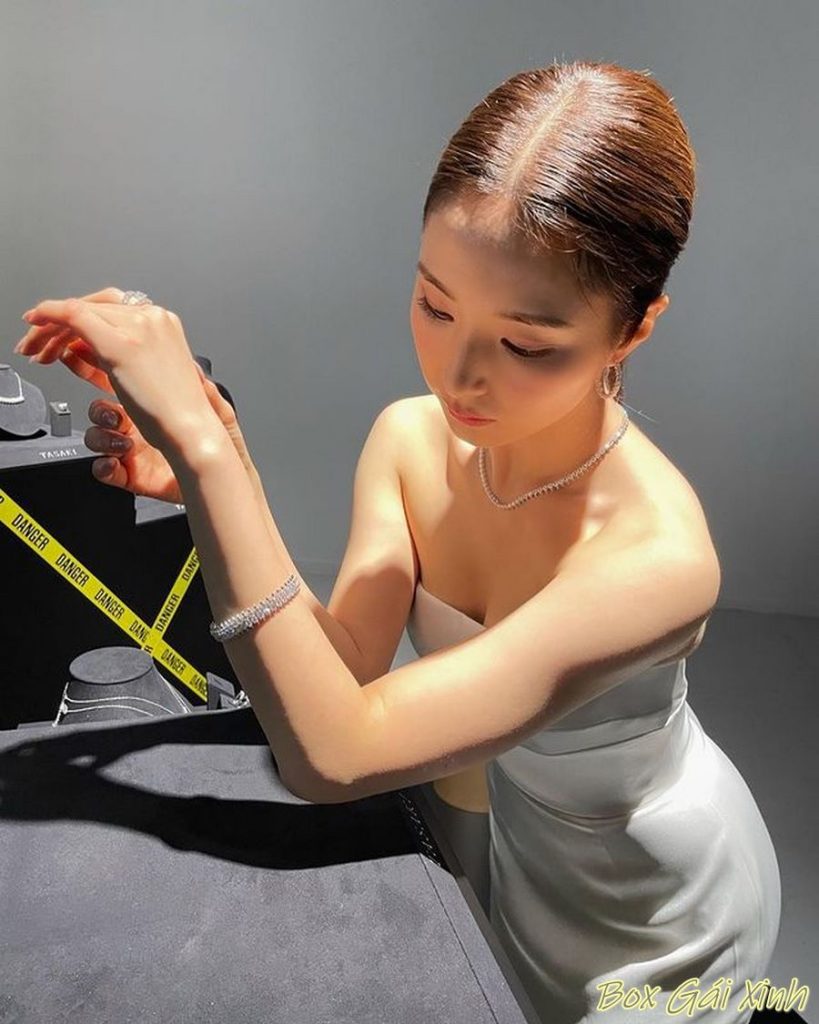 189+ Ảnh người đẹp Hàn Shin Se Kyung nude nóng bỏng mắt