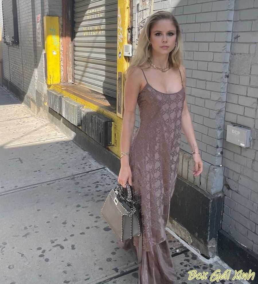 ảnh Erin Moriarty nude cực nóng 6