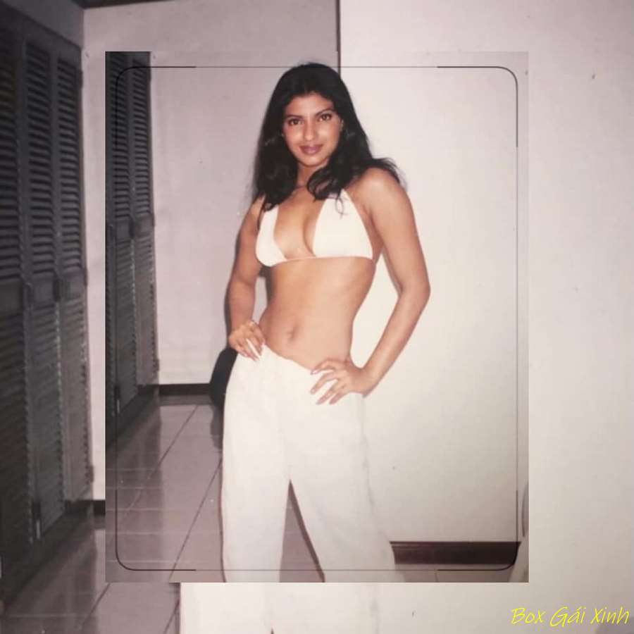 ảnh Priyanka Chopra nude sexy 13