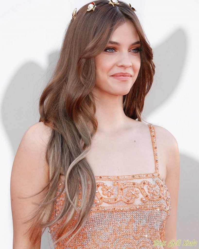 69+ Ảnh Barbara Palvin nude cực sexy khoe body nuột nà