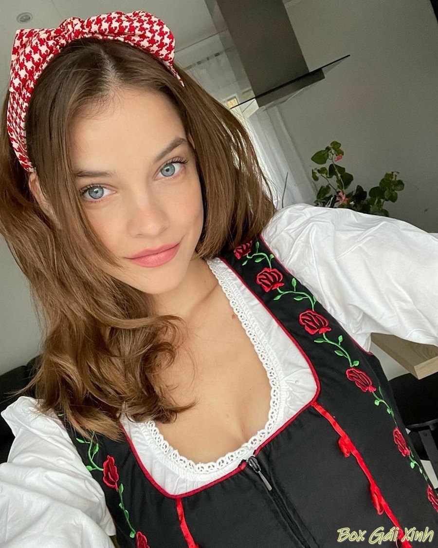 ảnh Barbara Palvin nude nóng bỏng 8