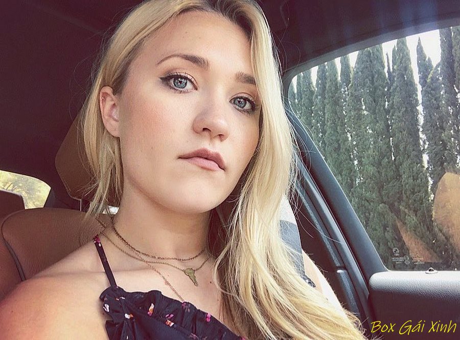 ảnh Emily Osment nude khiêu gợi 37