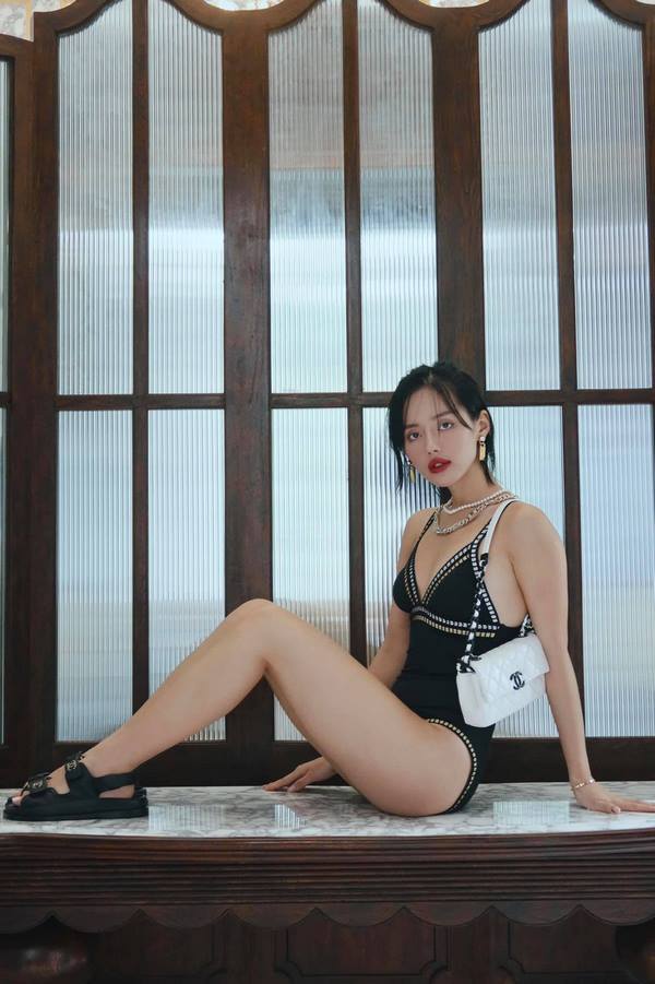 anh-tiktoker-khanh-linh-bikini-sexy-goi-cam-5