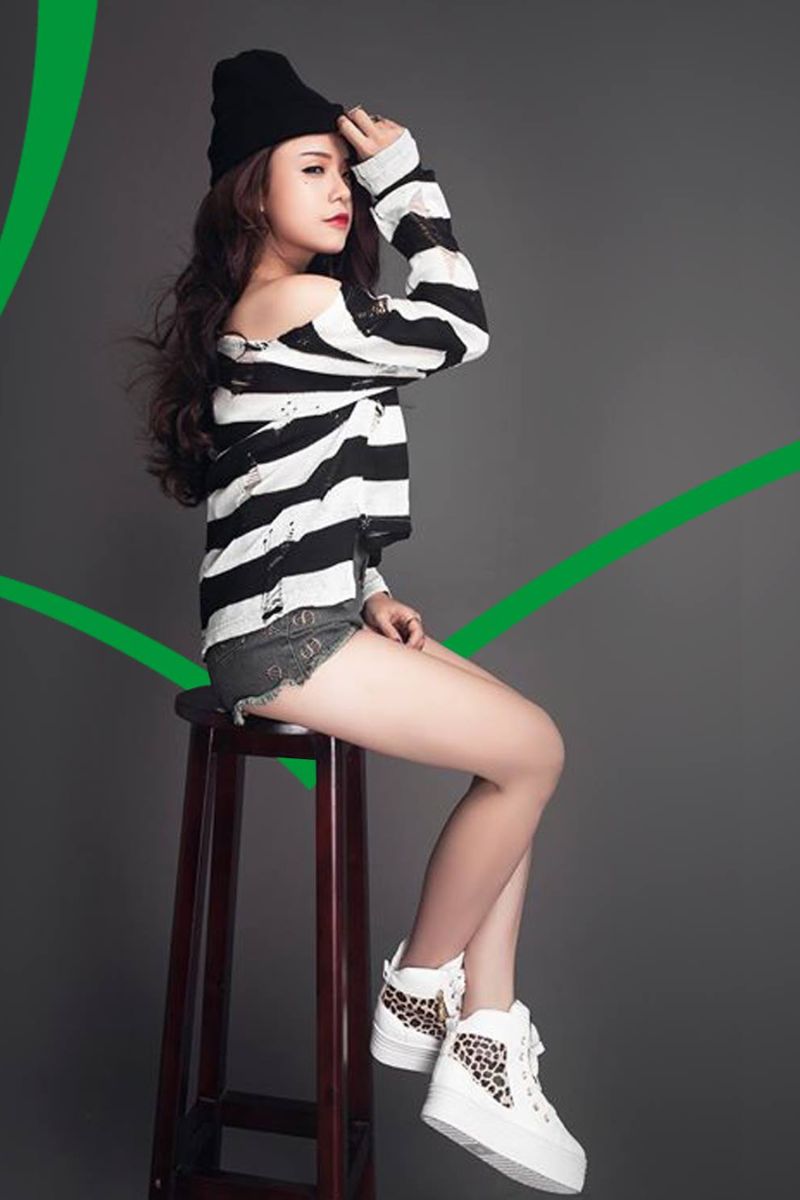 Ảnh ca sĩ Thái Trinh sexy 20