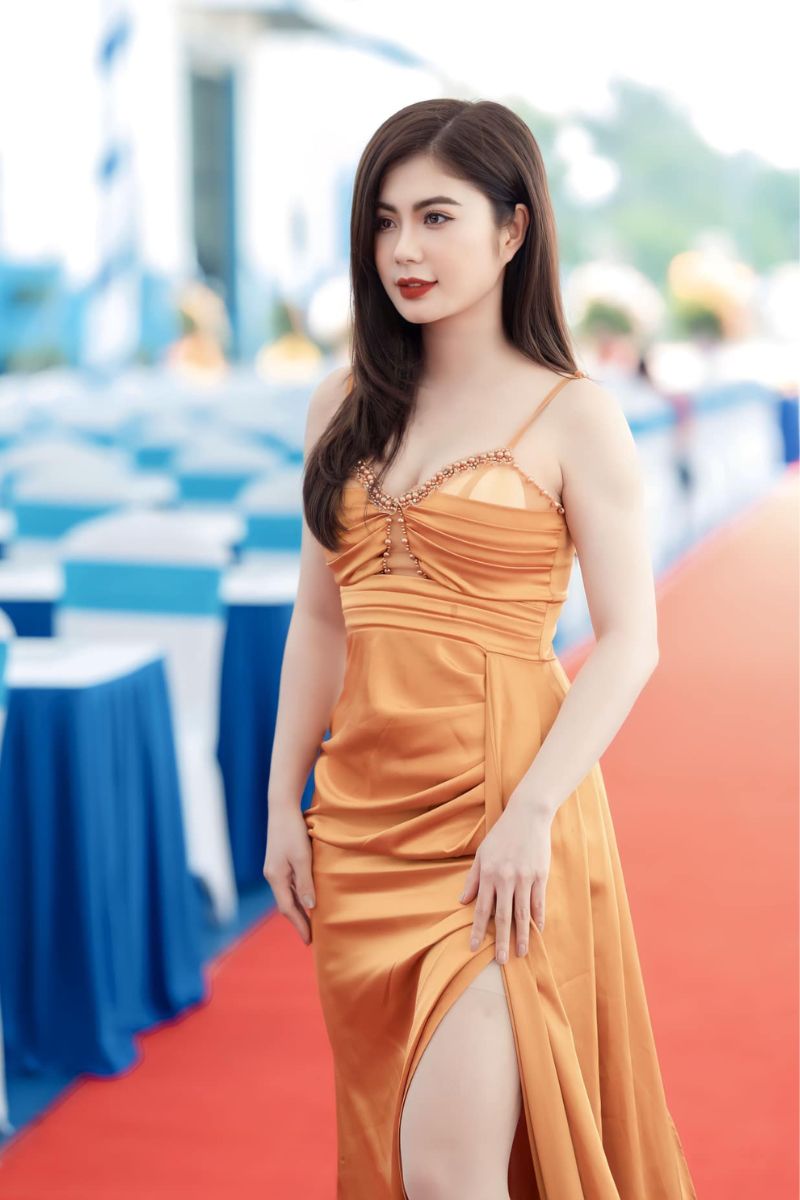 Ảnh ca sĩ Quỳnh Lady sexy 16