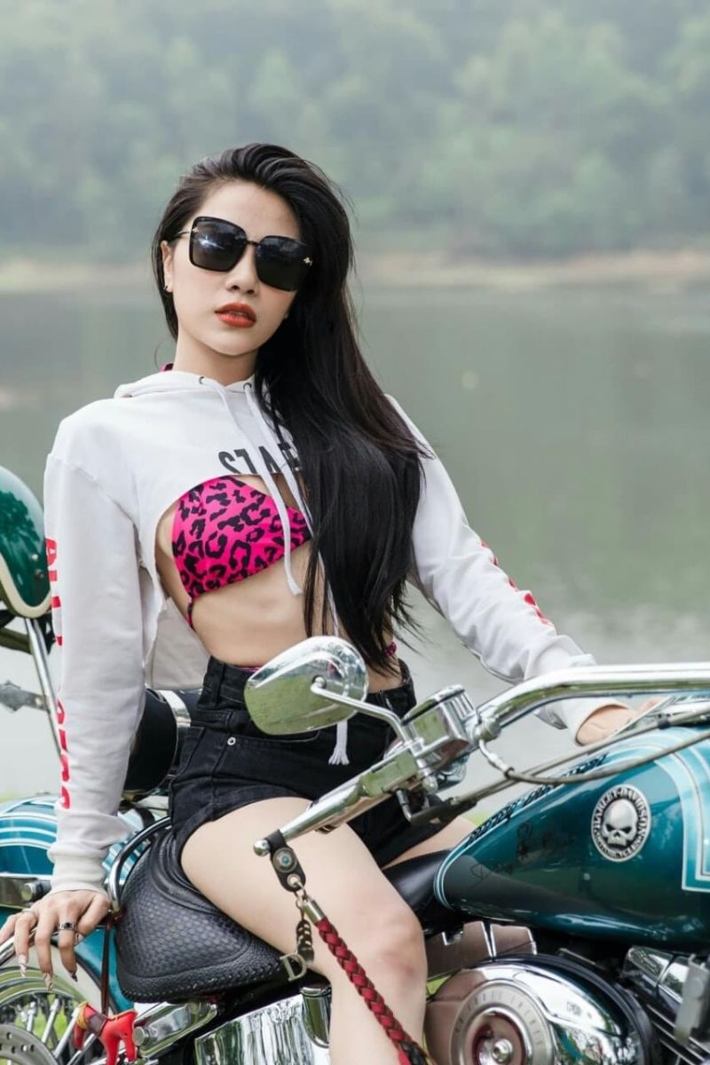 Ảnh diễn viên Hương Su sexy 2