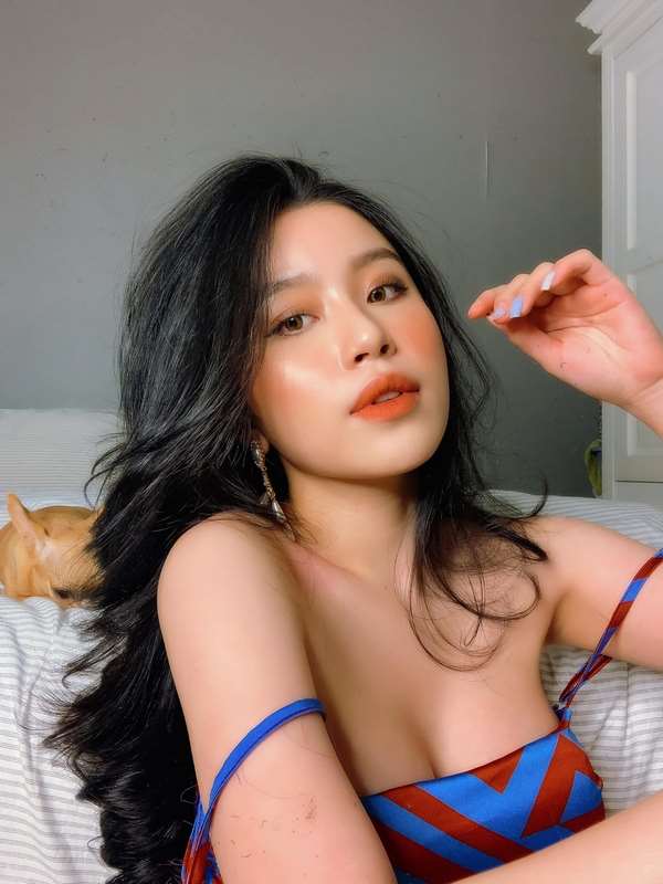 anh-tiktoker-quynh-thi-sexy-lo-nguc-4