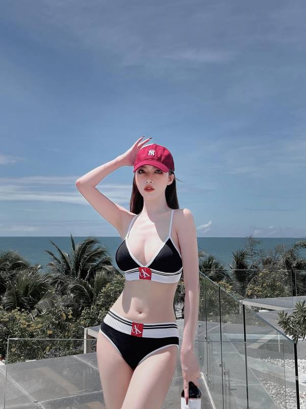 anh-dong-thao-my-bikini-dang-ngon-nguc-khung-hap-dan-31