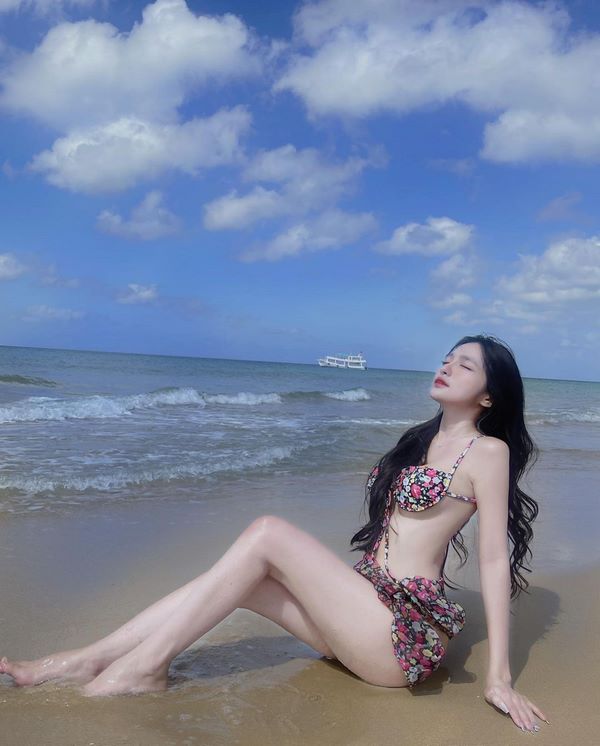 anh-hotgirl-khanh-linh-bikini-dep-goi-cam-sexy-17