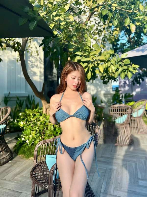 anh-hotgirl-luu-chinh-bikini-sexy-nong-bong-hot-trend-21