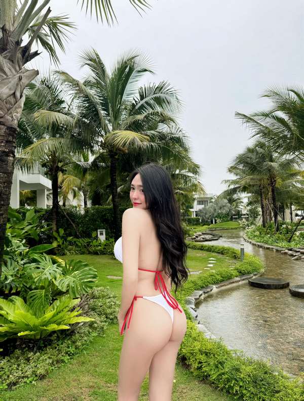 anh-huynh-kim-ngoc-bikini-xinh-sexy-goi-cam-19