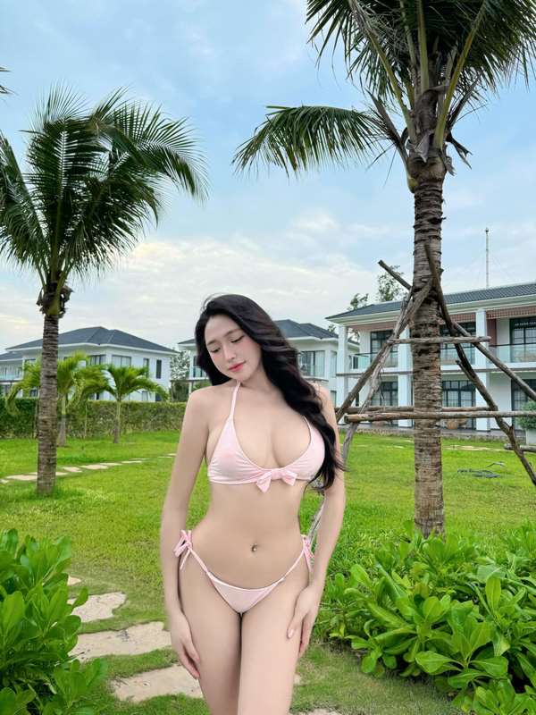 anh-huynh-kim-ngoc-bikini-xinh-sexy-goi-cam-22