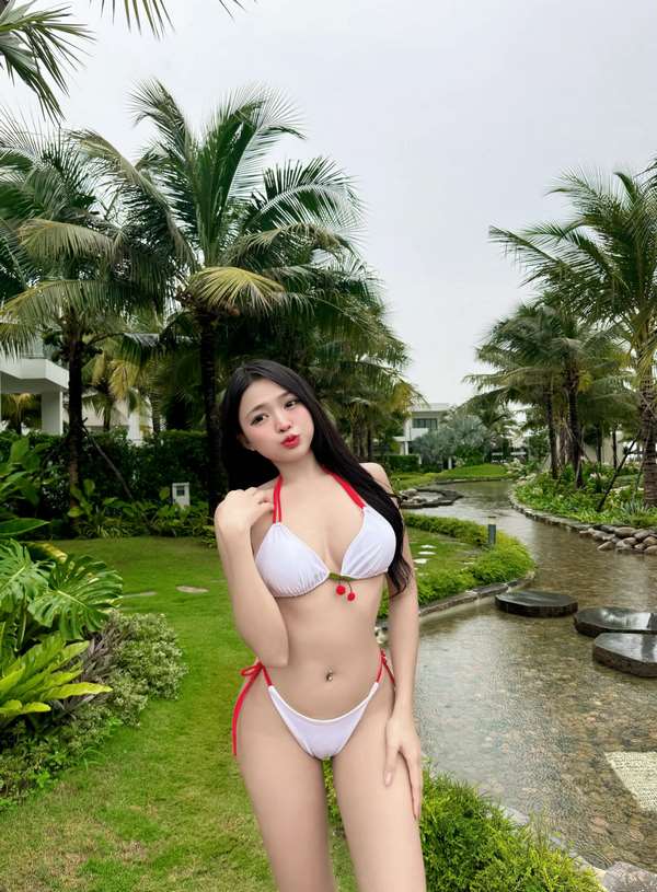 anh-huynh-kim-ngoc-bikini-xinh-sexy-goi-cam-18