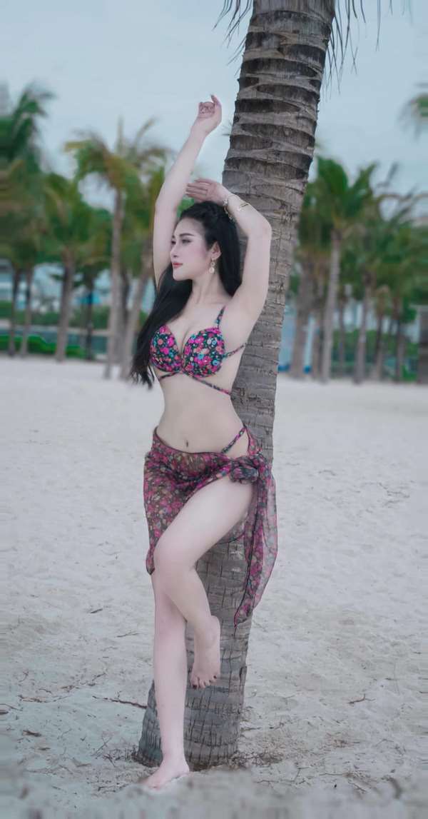 anh-tiktoker-bui-hong-anh-bikini-sexy-khoe-body-goi-cam-22