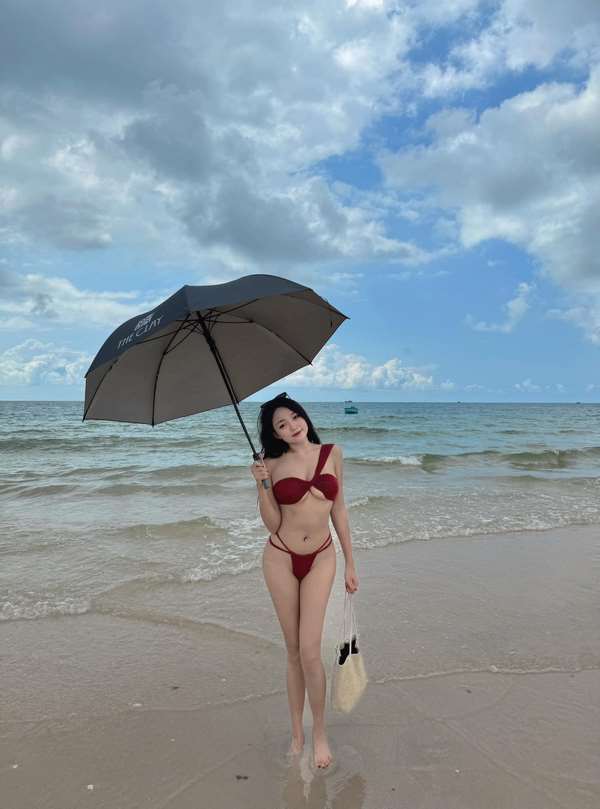 anh-huynh-kim-ngoc-bikini-xinh-sexy-goi-cam-32