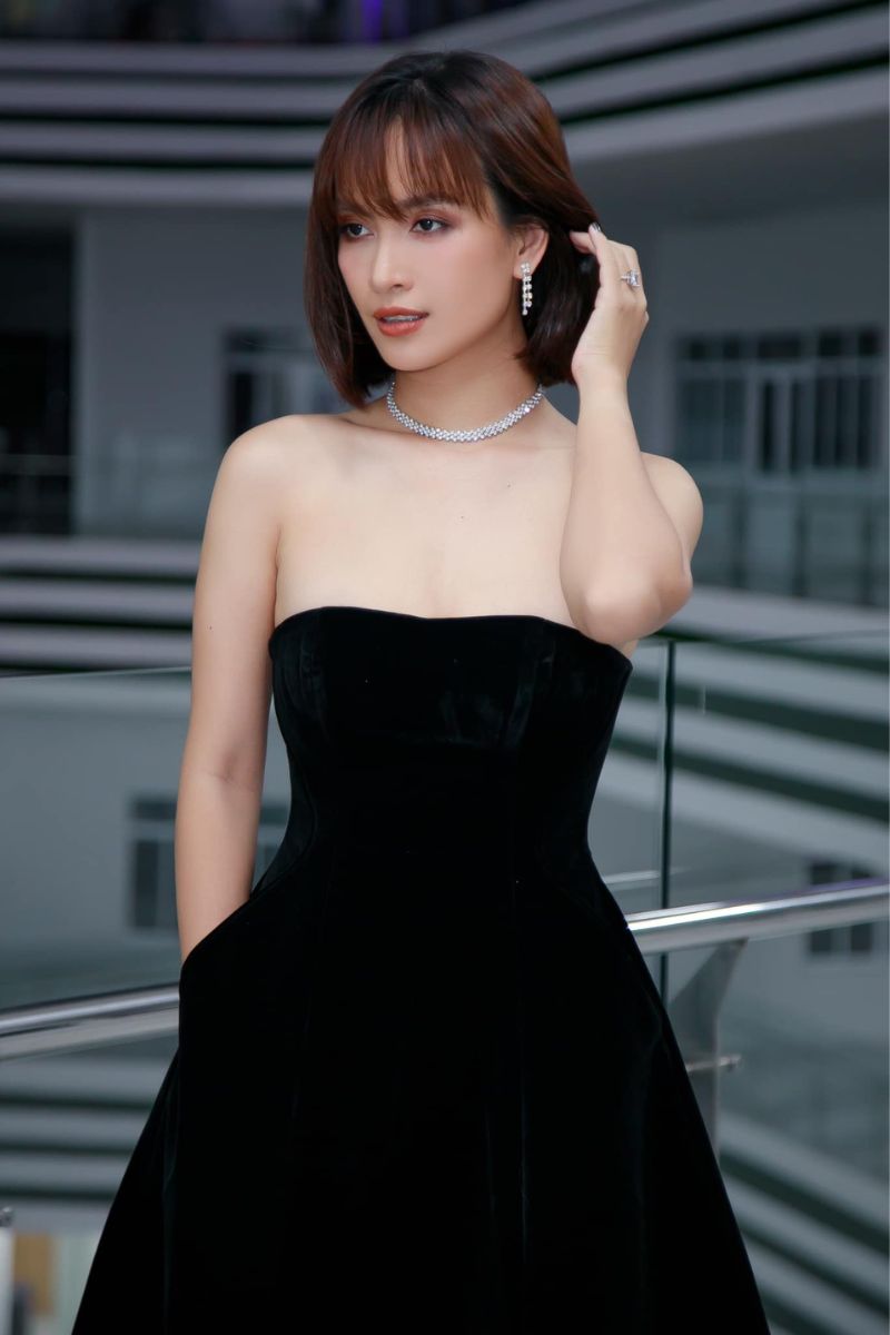 Ảnh ca sĩ Ái Phương sexy 29