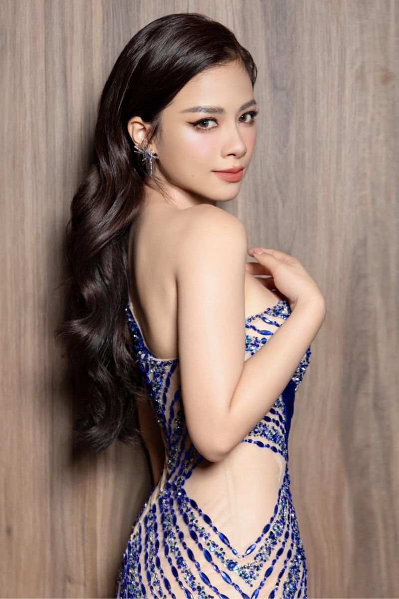 Ảnh ca sĩ Dương Hoàng Yến sexy 2