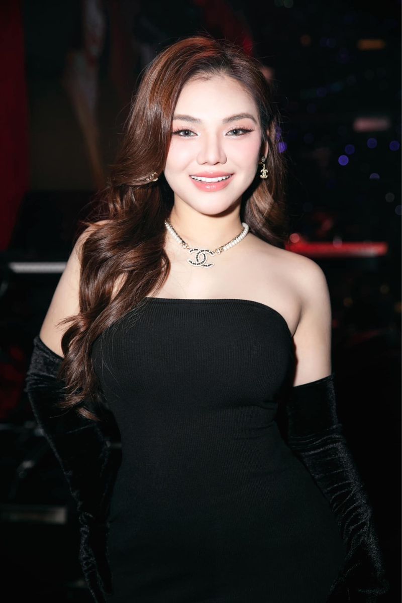 Ảnh ca sĩ Myra Tran sexy 25