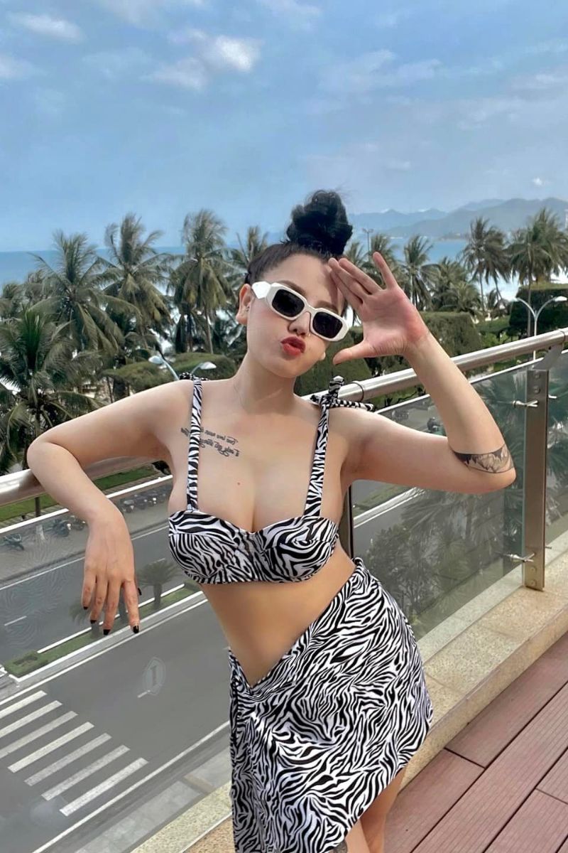 Ảnh ca sĩ Nguyễn Thạc Bảo Ngọc bikini 11