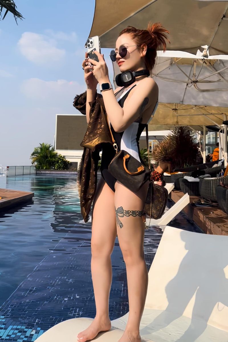 Ảnh ca sĩ Nguyễn Thạc Bảo Ngọc bikini 2