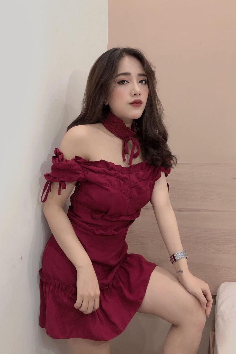 Ảnh ca sĩ Phùng Khánh Linh sexy 8