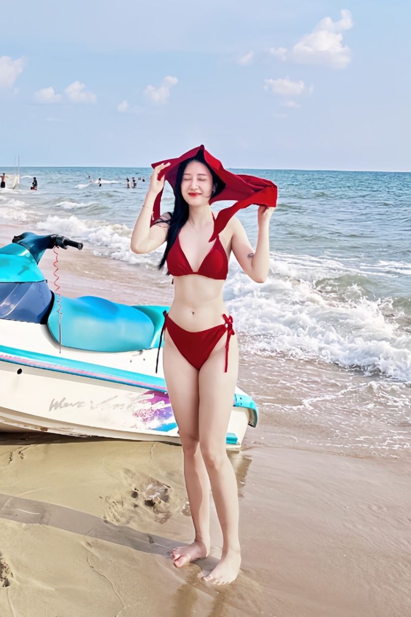 Ảnh diễn viên Đỗ Thúy Quỳnh bikini 14