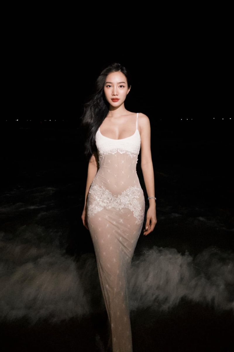 Ảnh diễn viên Hồng Tuyết sexy 1