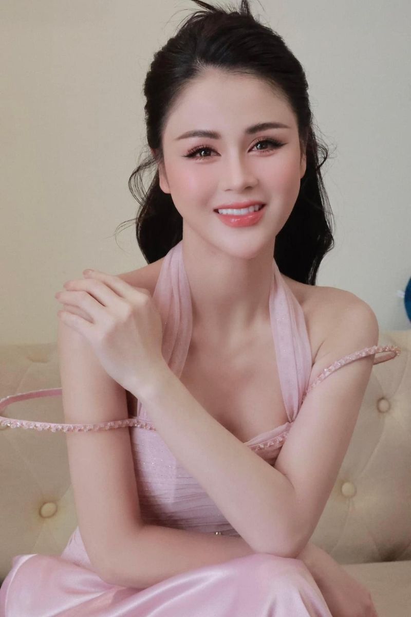 Ảnh diễn viên Lương Thu Trang sexy 10