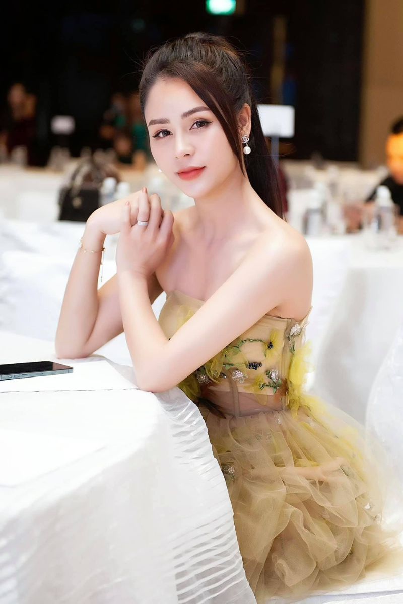 Ảnh diễn viên Lương Thu Trang sexy 30