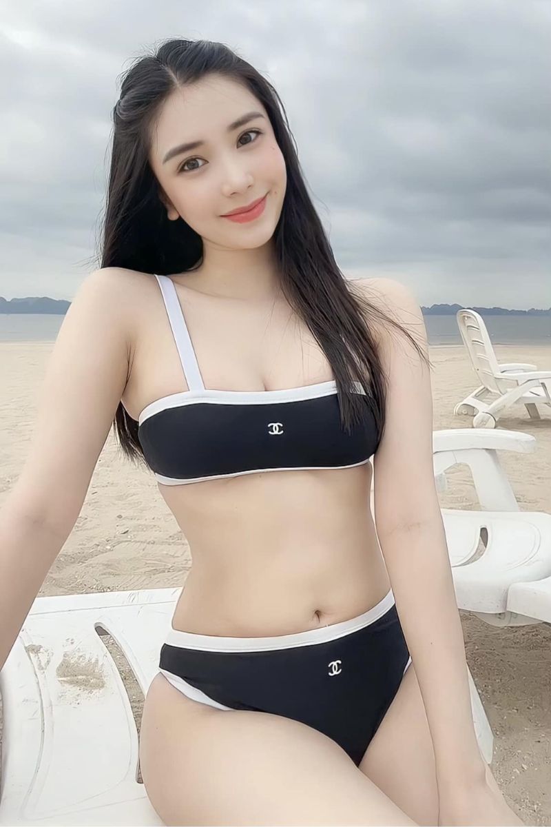 Ảnh diễn viên Thanh Bi bikini 7