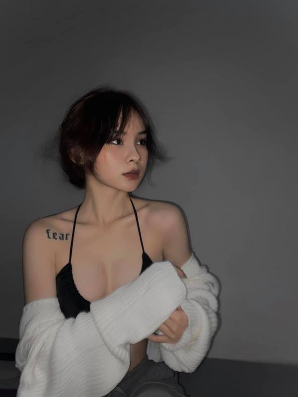 anh-tiktoker-duong-kim-yen-bikini-di-bien-cuc-sexy-nong-bong-24