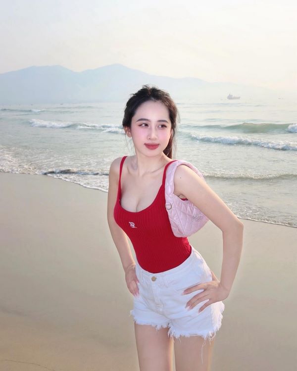 anh-tiktoker-phan-thi-cam-hong-sexy-nong-bong-26