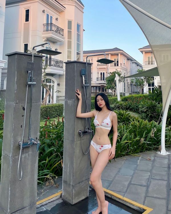 anh-pham-hoang-chau-anh-bikini-sexy-cuon-hut-11