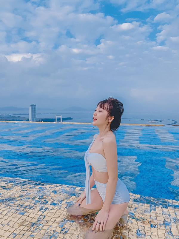 anh-tiktoker-nguyen-thanh-tuyen-bikini-sexy-trend-gai-xinh-21