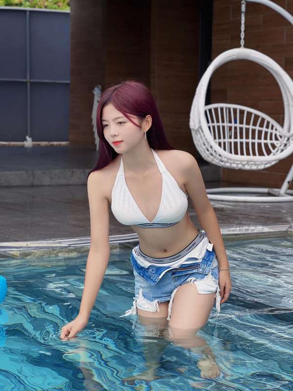 anh-tiktoker-thanh-tuyen-nguyen-bikini-sexy-12