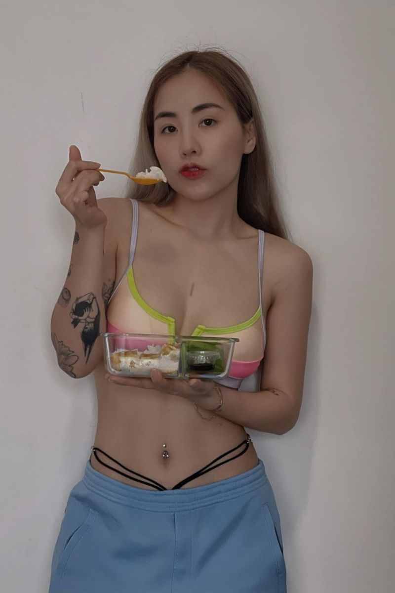 Ảnh ca sĩ Du Uyên sexy 28